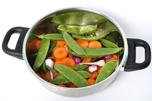 Zbliżenie na gotujące się danie